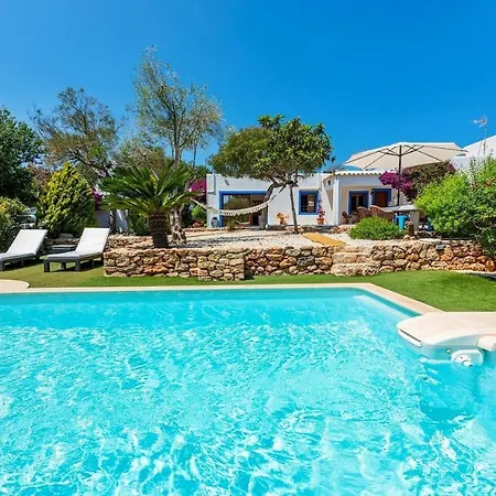 Nyaraló Fluixa, Con Piscina Y Jardin. *
